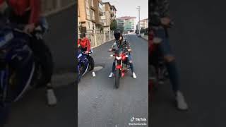 Yariş Motoru Sesi̇ Vs Ağiz Sesi̇