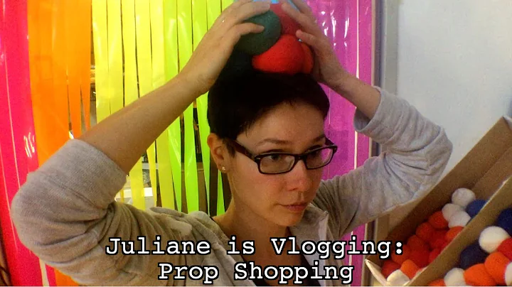 Juliane is Vlogging: New Prop Shopping