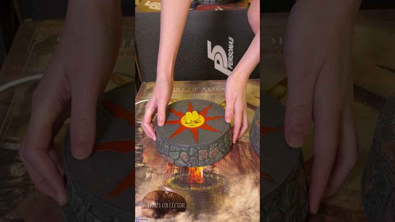 Praise the Sun! The Solaire ending is MY canon ending! I love you,Solaire.