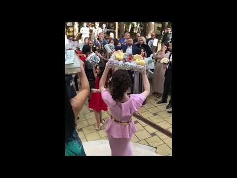 Сторона жениха приехала забирать невесту с огромными подарками / Традиционная армянская свадьба