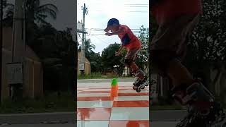 Lompat Mundur Cone 2 Tingkat Sepatu Roda Inline Skate