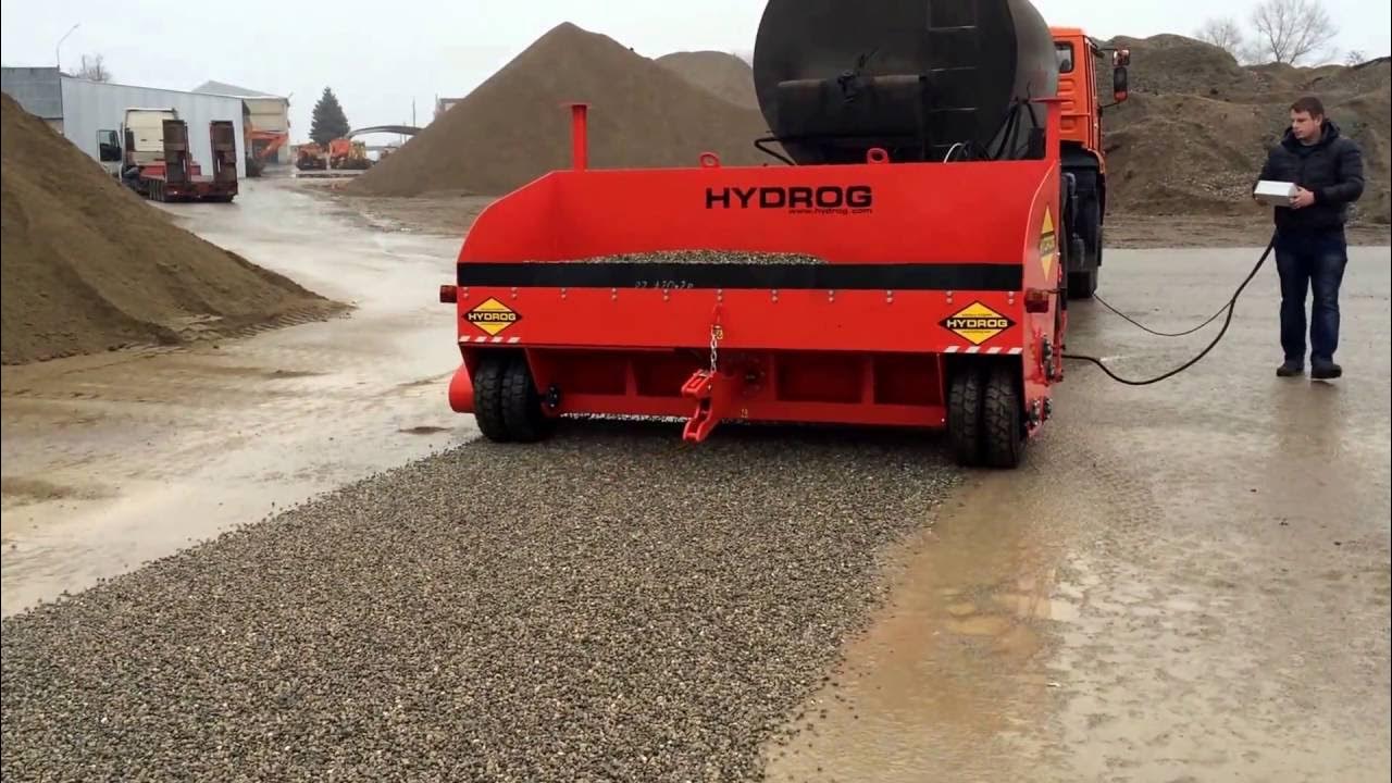 Щебнераспределитель hydrog rpu 3000. Дс-54 распределитель щебня. Отсыпка дороги щебнем. Георешетка строительство дорог. Отсев камаз.