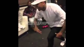 Chris Brown & Mike Epps Crip Walk Battle! Resimi