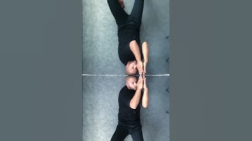 TUTTING with Mirror.