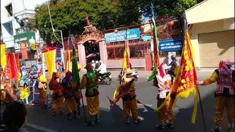 2022.02.15 (Rằm 15 Tết Nguyên Tiêu) đoàn diễu hành + múa lân sư rồng (1) | Milo Chen