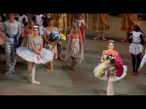 "La Bayadere". Applause after the 2nd act.