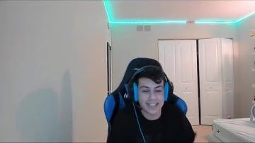 Stable Ronaldo Singing Maroon 5 Payphone (Full and Cut)