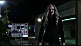 The Flash 5×08 Team Flash attack Cicada