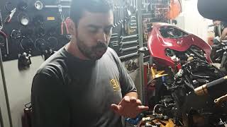 Água de torneira no radiador da moto, pode isso Arnaldo? NÃO!