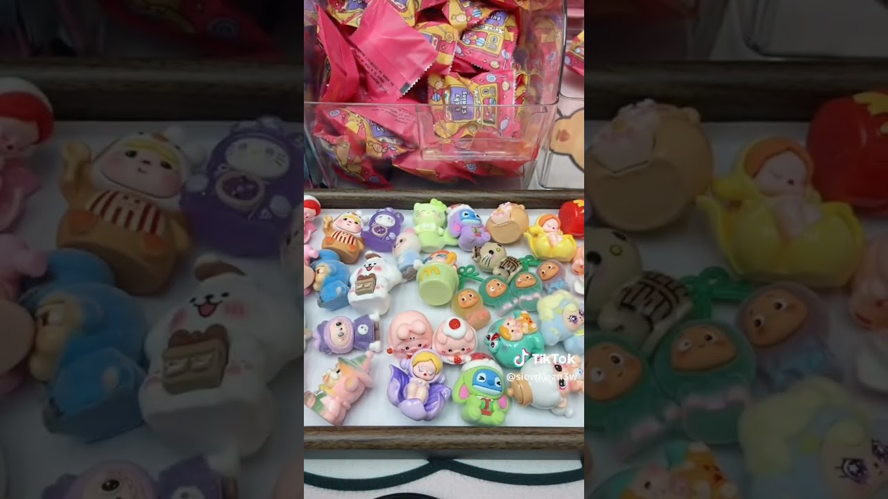 Packing acrylic beads and keychain order compilation 