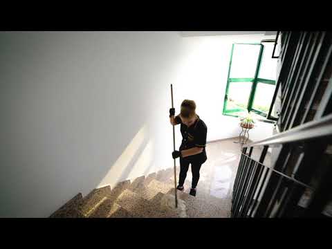 Video: Come pulire le scale del condominio?
