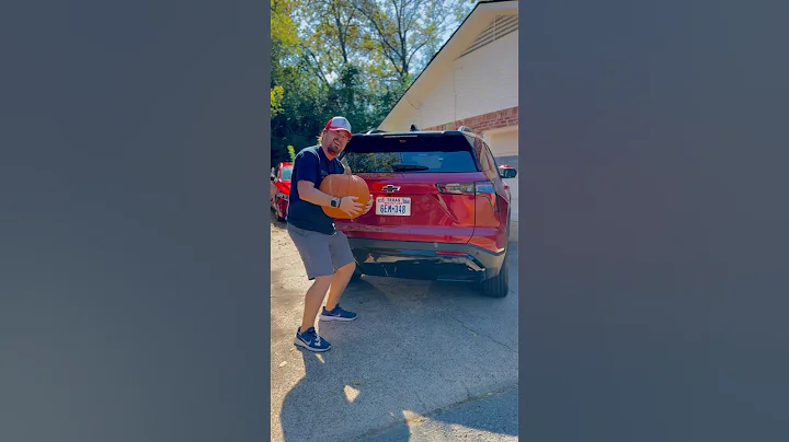 Hands Full? This Chevy Can Help // 2025 Chevrolet Equinox RS