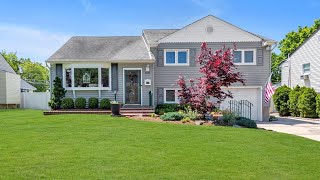 3682 Regent Ln, Wantagh, NY