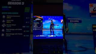 Laggy Solid gold Solo squads. Lots of weird noises