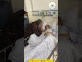 Kakek Ini Berusaha Menghibur Istrinya yang Sedang Sakit, Netizen Langsung Mewek