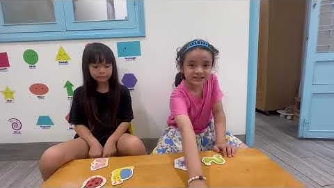 Tiếng Anh Giao Tiếp Thiếu Nhi Tại Phan Thiết: Michele and Natalie practice talking about Insects