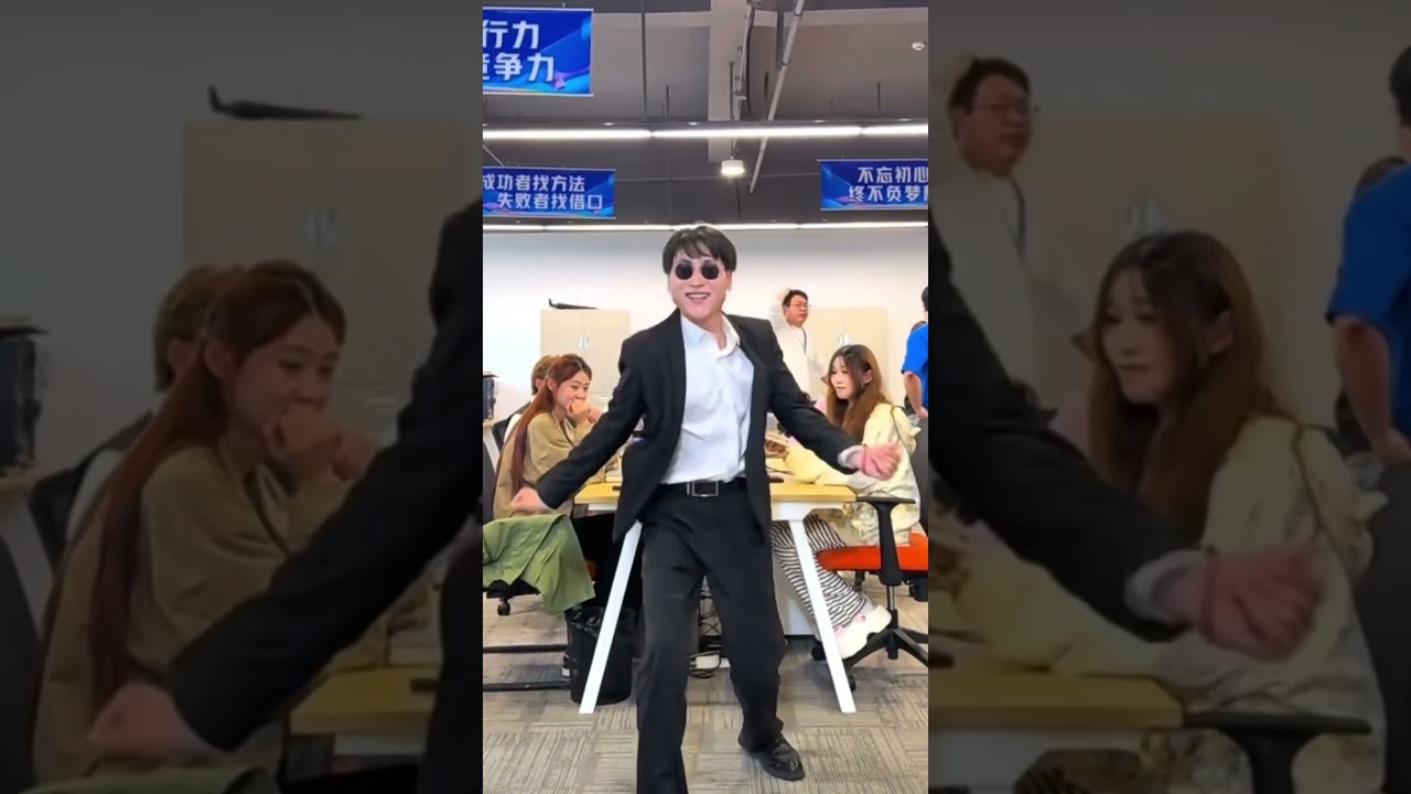 Как китайцы разных поколений танцуют диско? в 60х 70х 80х 90х 2000х