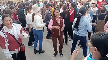 các anh chị hôm nay nhảy hết mình và đông vui nhất 9/1/2023.tại biển động lục ngạn Bắc Giang