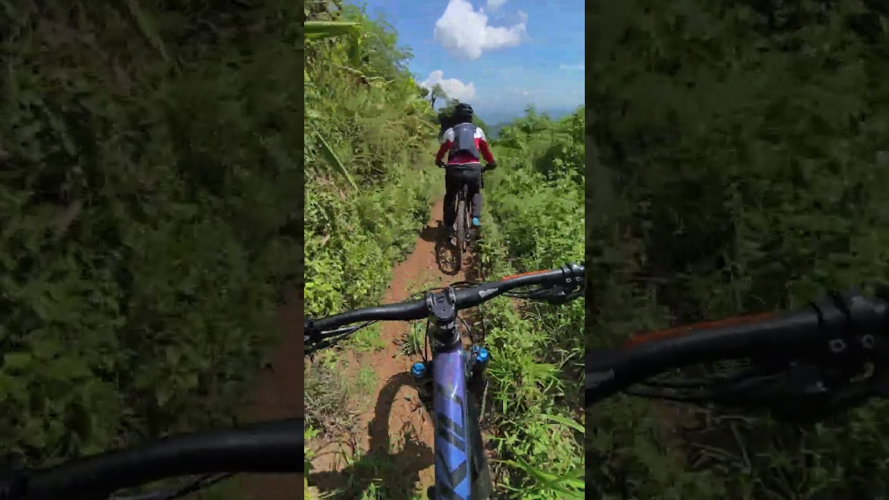 Sesuatu Terjadi Pasti Ada Tanda tanda. Di track Puncak Joli Ponorogo 