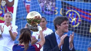 Aitana Bonmati muestra su Balón de Oro a su afición del FCBarcelona
