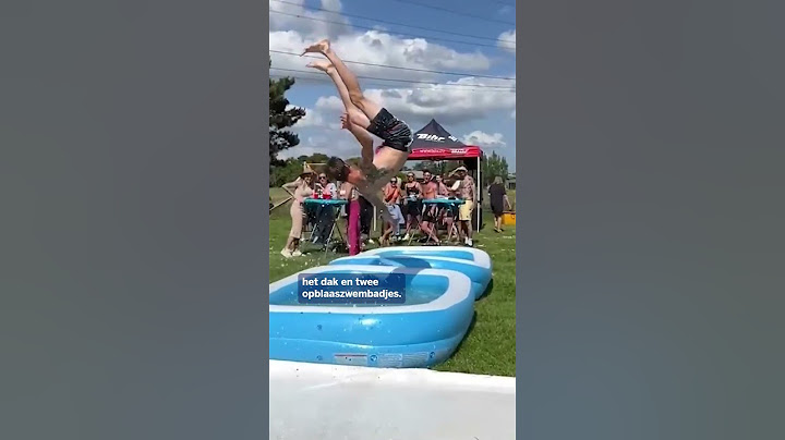 Vrienden bouwen waterglijbaan van 12 meter hoog in achtertuin