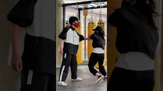 Self -defense How to defend a grab (Pro Style)