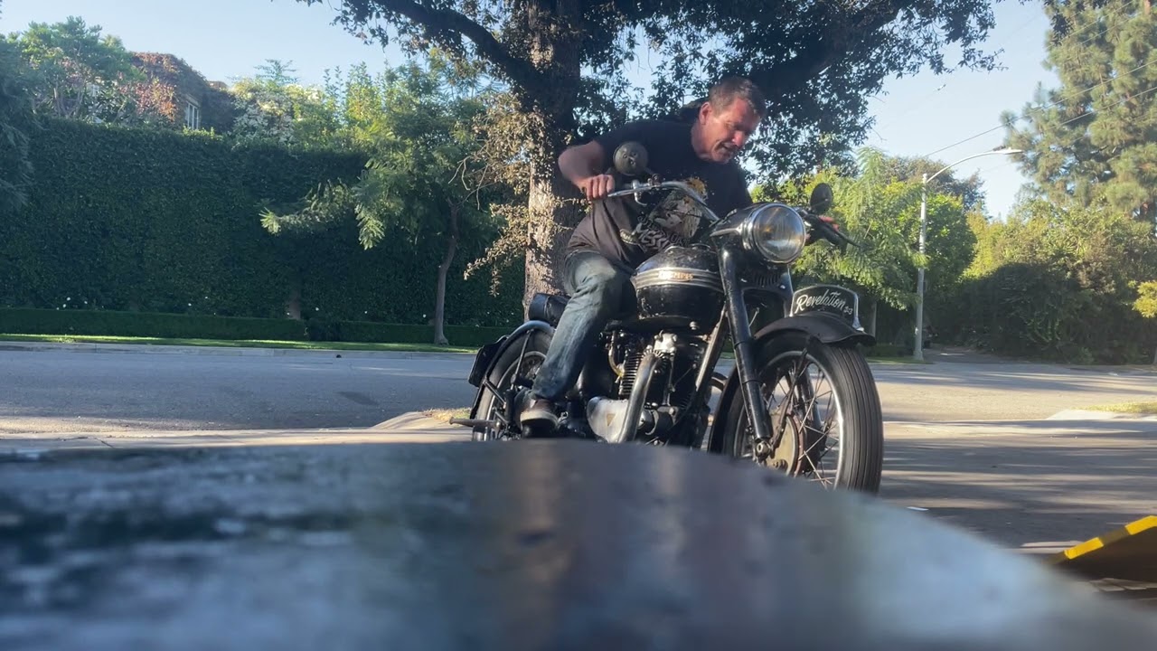 TRIUMPH THUNDERBIRD 1950 6T -  REVELATION 3:3 GRIFFITH TRIUMPH