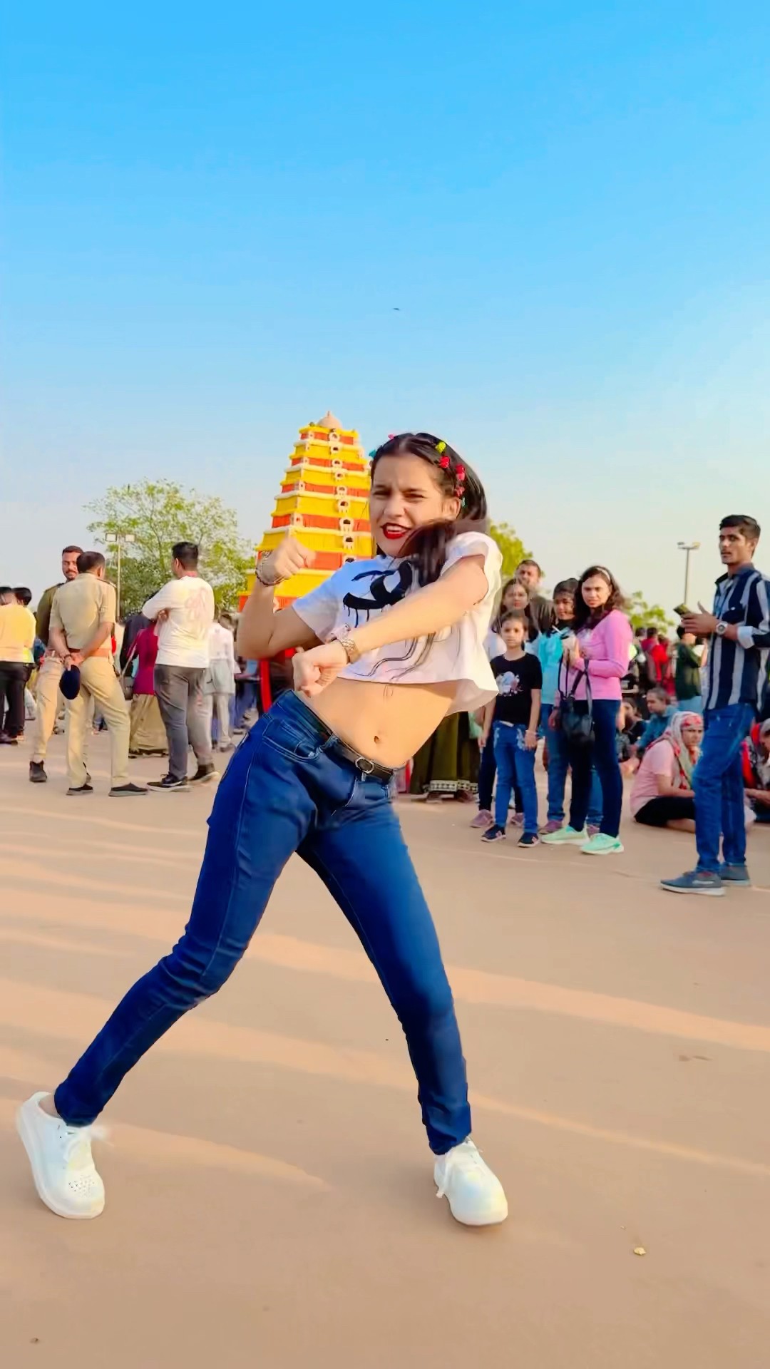 थोड़ा स्टाइल में?#nandini091013 #trending #youtubeshorts #viralvideo #dance #short #youtube #shorts