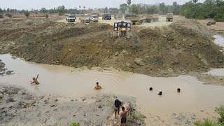 Top Level Operating Bulldozer Komatsu D60P Robust Clearing Dirt and Truck Dumping Dirt Filling Mud