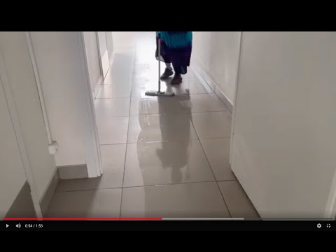 Видео: 3 способа чистки кафельного пола
