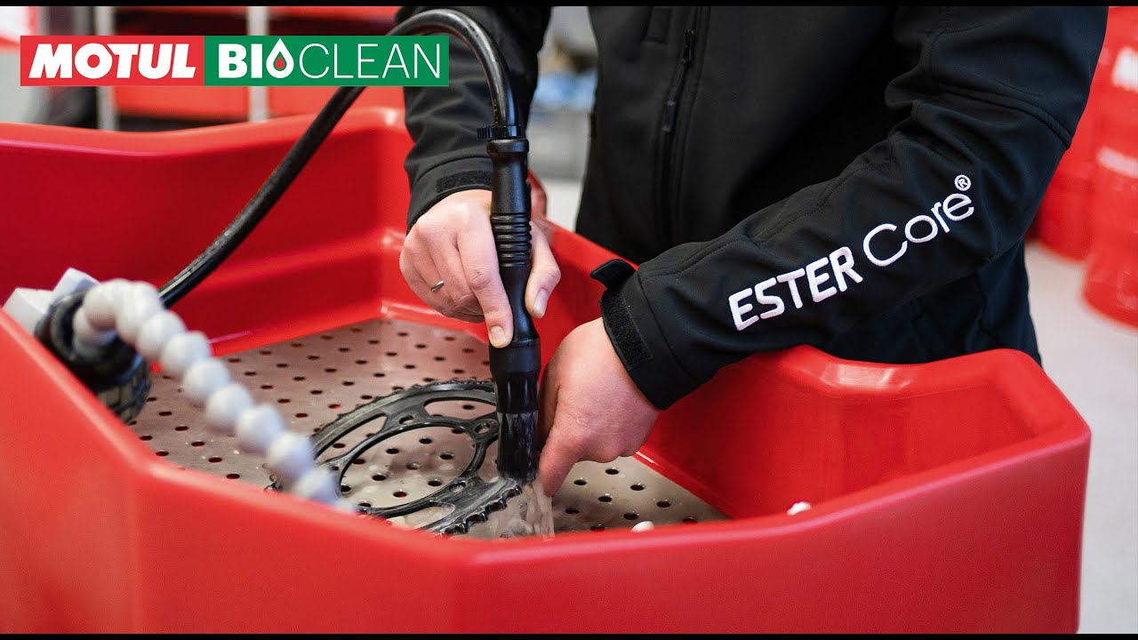 [MOTUL GERMANY] BIOCLEAN - THE INNOVATIVE PARTS CLEANER (EN) - YouTube