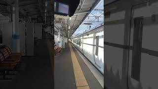 JR東日本長野支社の松本駅から特急あずさ46号新宿行きが発車する