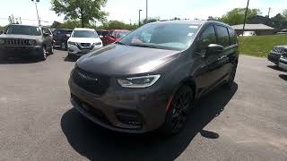 New 2023 CHRYSLER PACIFICA TOURING L Van For Sale In Wooster, OH
