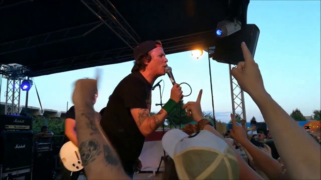 The Apers (feat. Jughead) - Whatever It takes / live at Punk Rock raduno