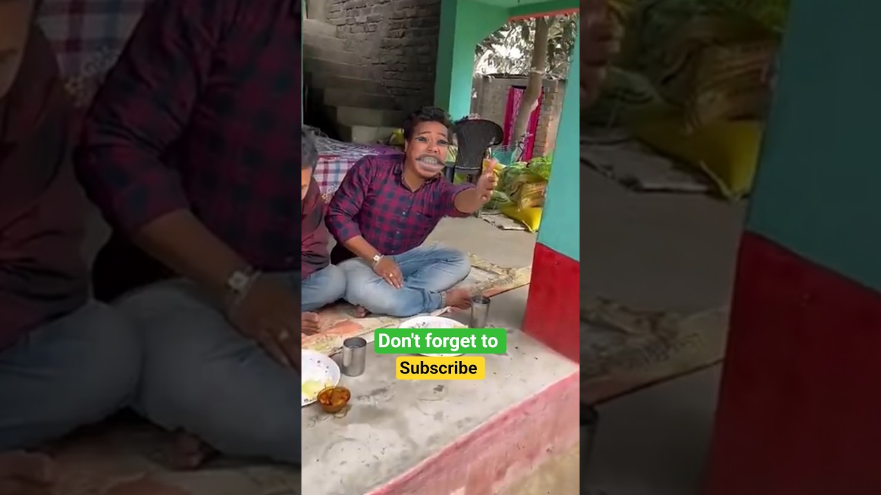 A disabled duckling helps his cat friend 🐥 99 