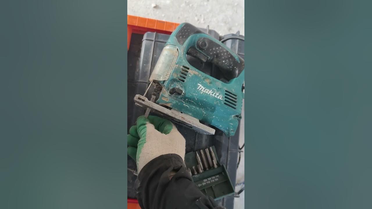 установка вентиляционных выходов на крышу. Гриб на крышу. # ...