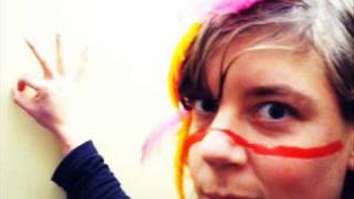 Video thumbnail of "tUnE-yArDs - My Country [HQ] [2011]"