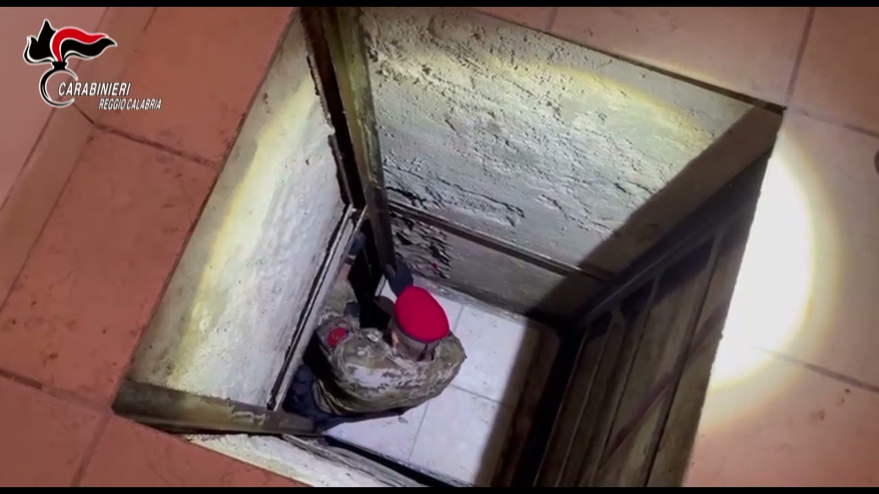 TAURIANOVA: CARABINIERI SCOPRONO UN BUNKER