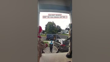 Delivery driver gets jumpscared by halloween decorations 🤣 (🎥: ViralHog)