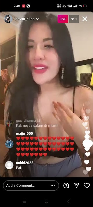neysa alina model Insta live vdo of happy new year 2022..