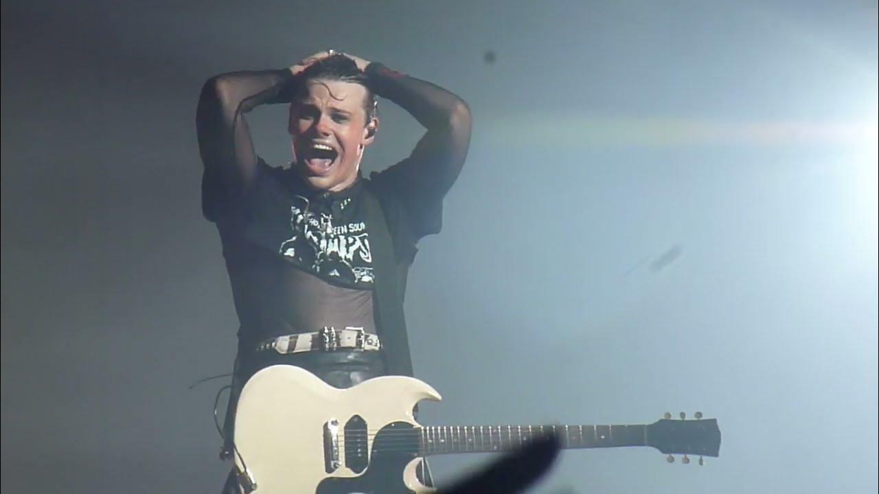 YUNGBLUD Kill Somebody Seattle live at Showbox Sodo March 2022 Life