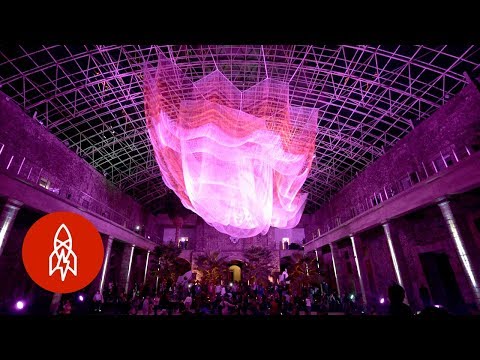 Video: O formă delicioasă de artă publică: Sculpturi aeriene de Janet Echelman [Video]