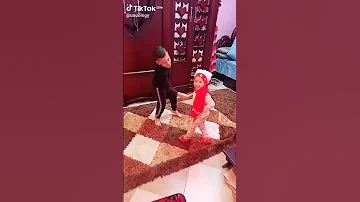 ياريحانه كلها منك غيرانه 