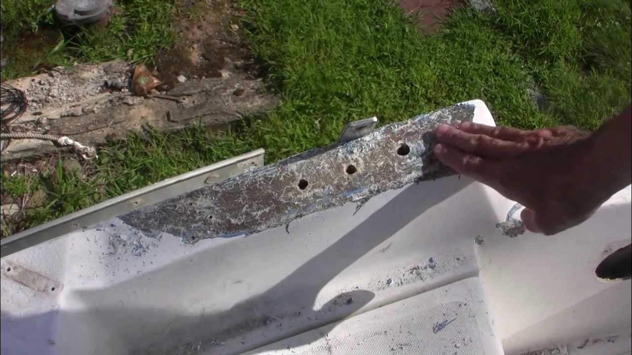 Fixing Gel coat cracks in fiberglass (For Professionals only) YouTube