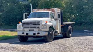 1990 Ford F700 Flatbed Truck