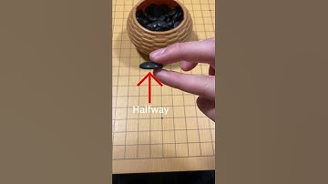 How to Hold Go Stones Properly - How to play Go #shorts #howtoplaygo #go #boardgames