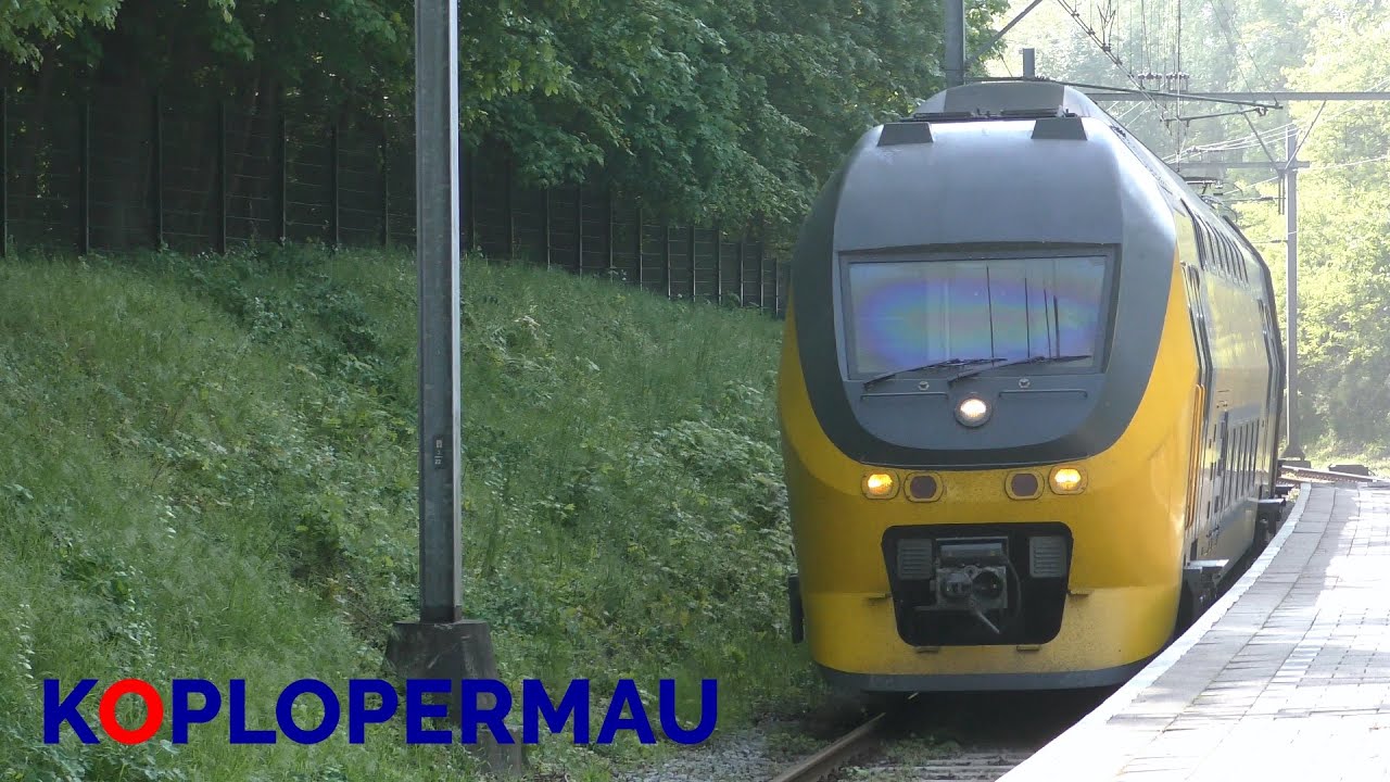 Doorkomst 10 bakken VIRM op station Overveen!