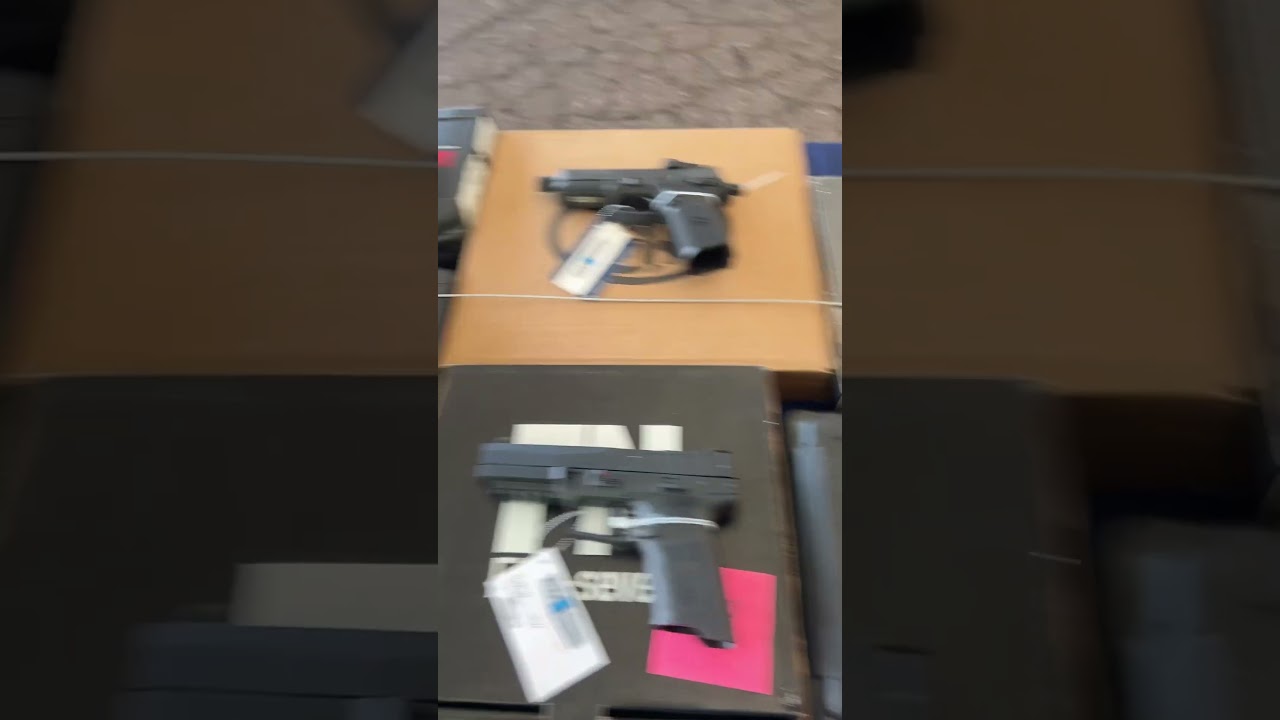 Phoenix,az gun show pt.4