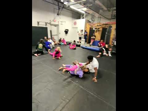 Playing the mount game with the kids class. #kidsclass #kidsbjj #bjjkids #games #bjj
