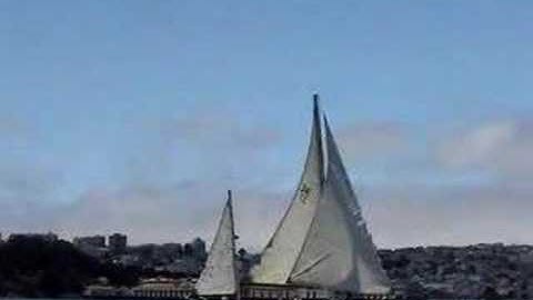 KETCH WITH TERRIBLE SAIL TRIM